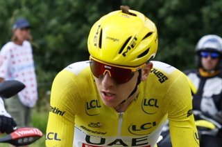 Pogacar conserve son maillot jaune, mais il a été battu par Vingegaard mercredi KEYSTONE/EPA/KIM LUDBROOK
